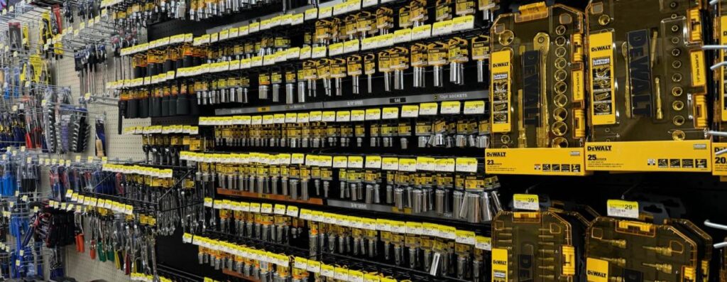 dewalt hand tools store wratchets sockets display